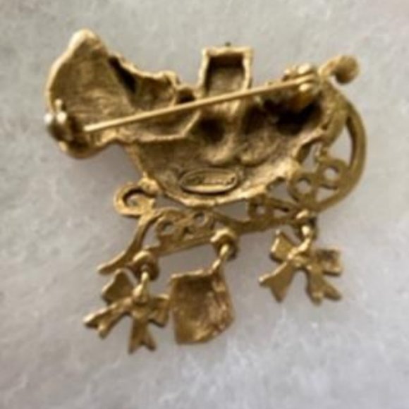 Danecraft Vintage Christmas Santa Sleigh Brooch Pin.. - Picture 3 of 3